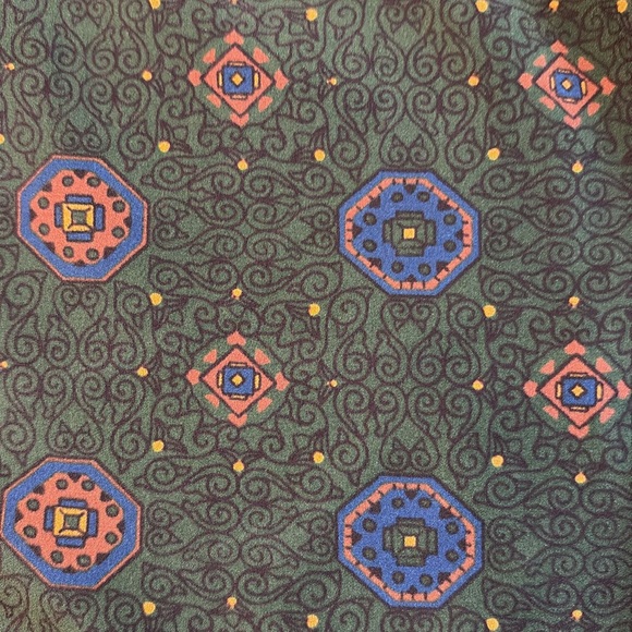 Veronica Beard Silk Deep Green Patterned Blouse - Picture 6 of 10